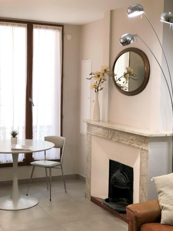 Le Petit Bijou Sete, Quatre Appartements Au Centre Ville, Trois Avec Vue Canal Exterior foto