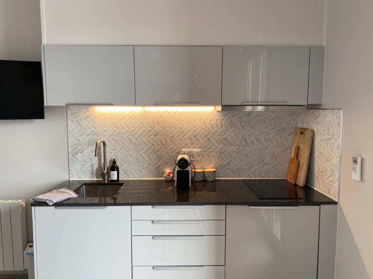 Le Petit Bijou Sete, Quatre Appartements Au Centre Ville, Trois Avec Vue Canal Exterior foto