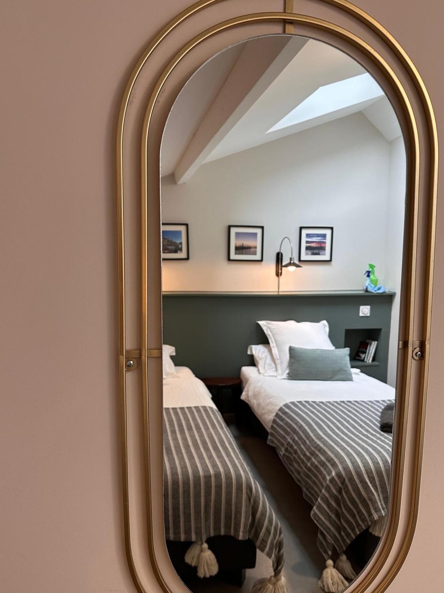 Le Petit Bijou Sete, Quatre Appartements Au Centre Ville, Trois Avec Vue Canal Exterior foto